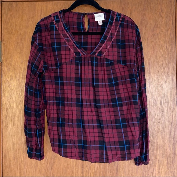 Knox Rose Tops - Plaid V-Neck Blouse